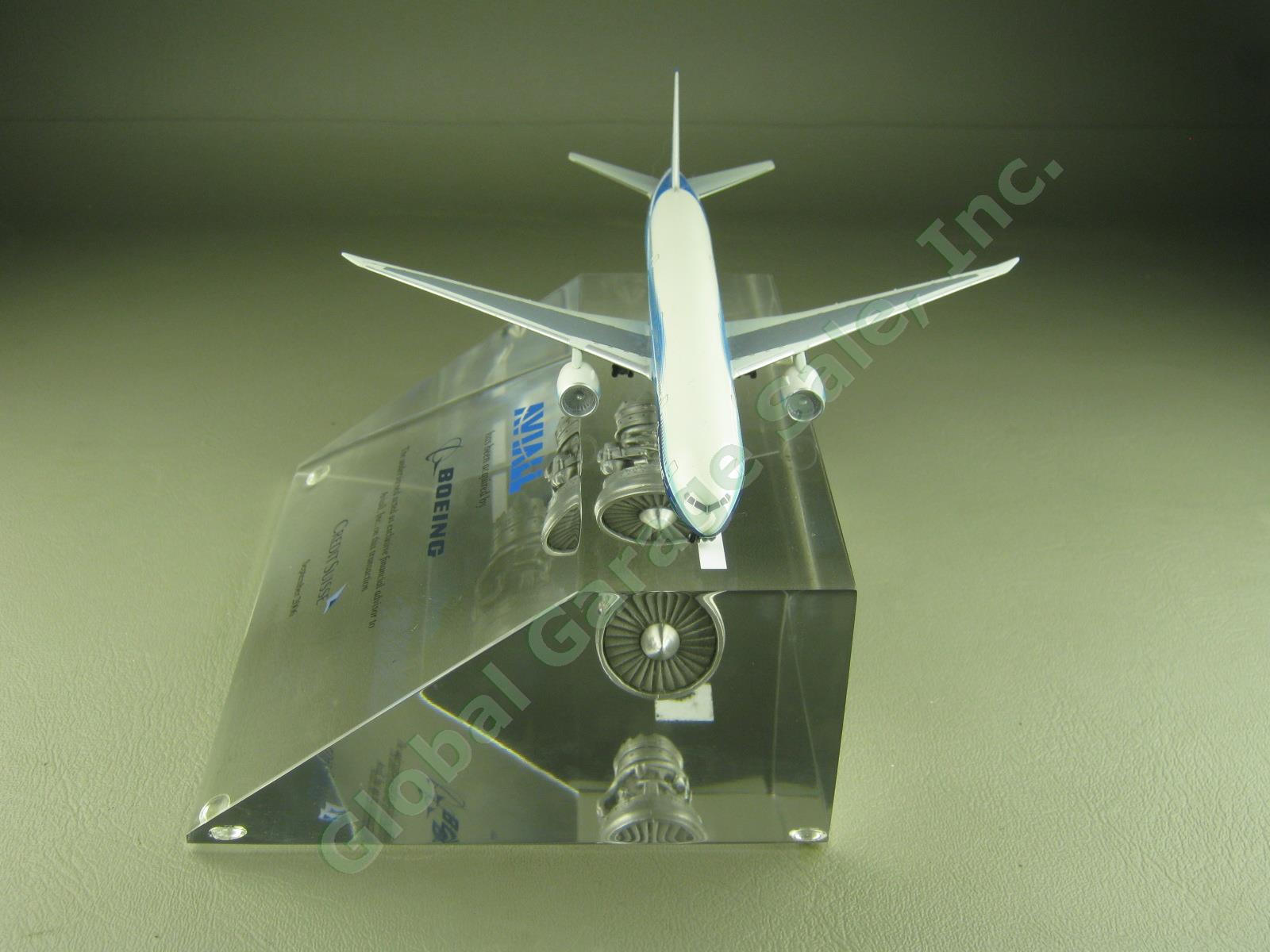 2006 Boeing Aviall Credit Suisse Paperweight 777 Airplane Engine Lucite Acrylic 2