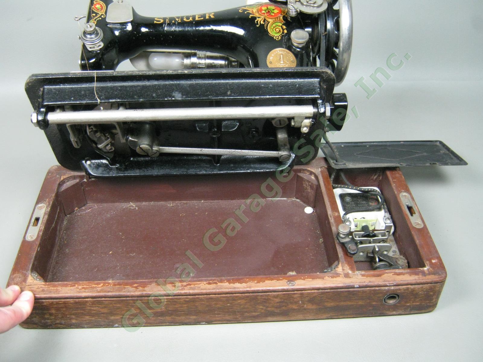 Vtg Antique 1929 Singer Knee Control Sewing Machine #128 W/ Case Serial AC610540 2