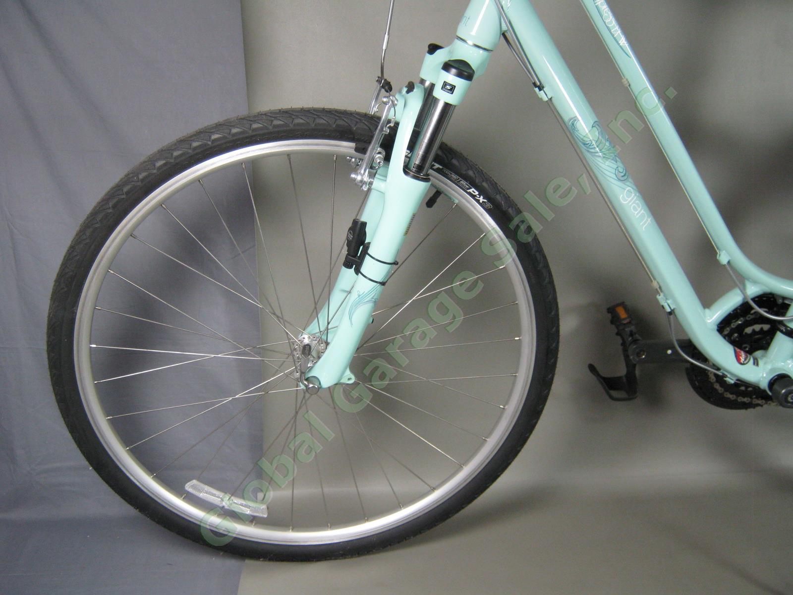 2014 Giant Cypress LX W Womens Bicycle Bike 27-Speed Shimano 1 Owner Near Mint! 1