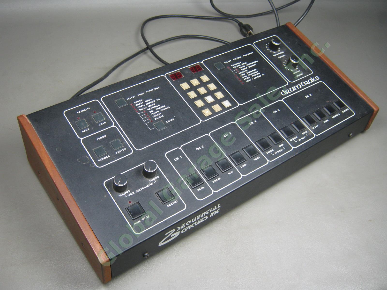 Vtg 1980s Sequential Circuits Drumtraks 400 Drum Machine W/ Hard Road Case PARTS 2