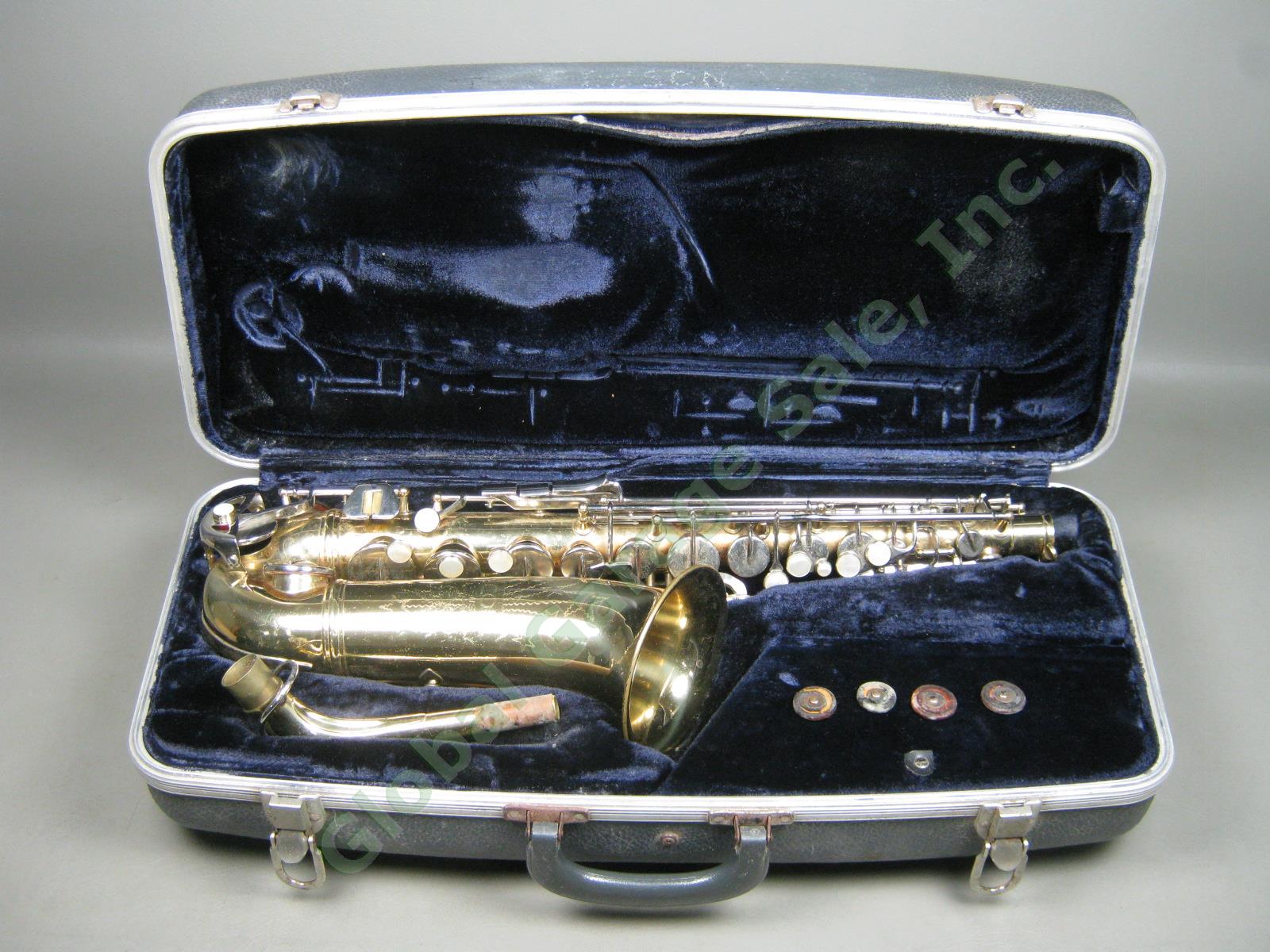 Vtg 1960s Conn USA Alto Saxophone W/ Neck Hard Case Bundle Lot Serial L30897 NR!