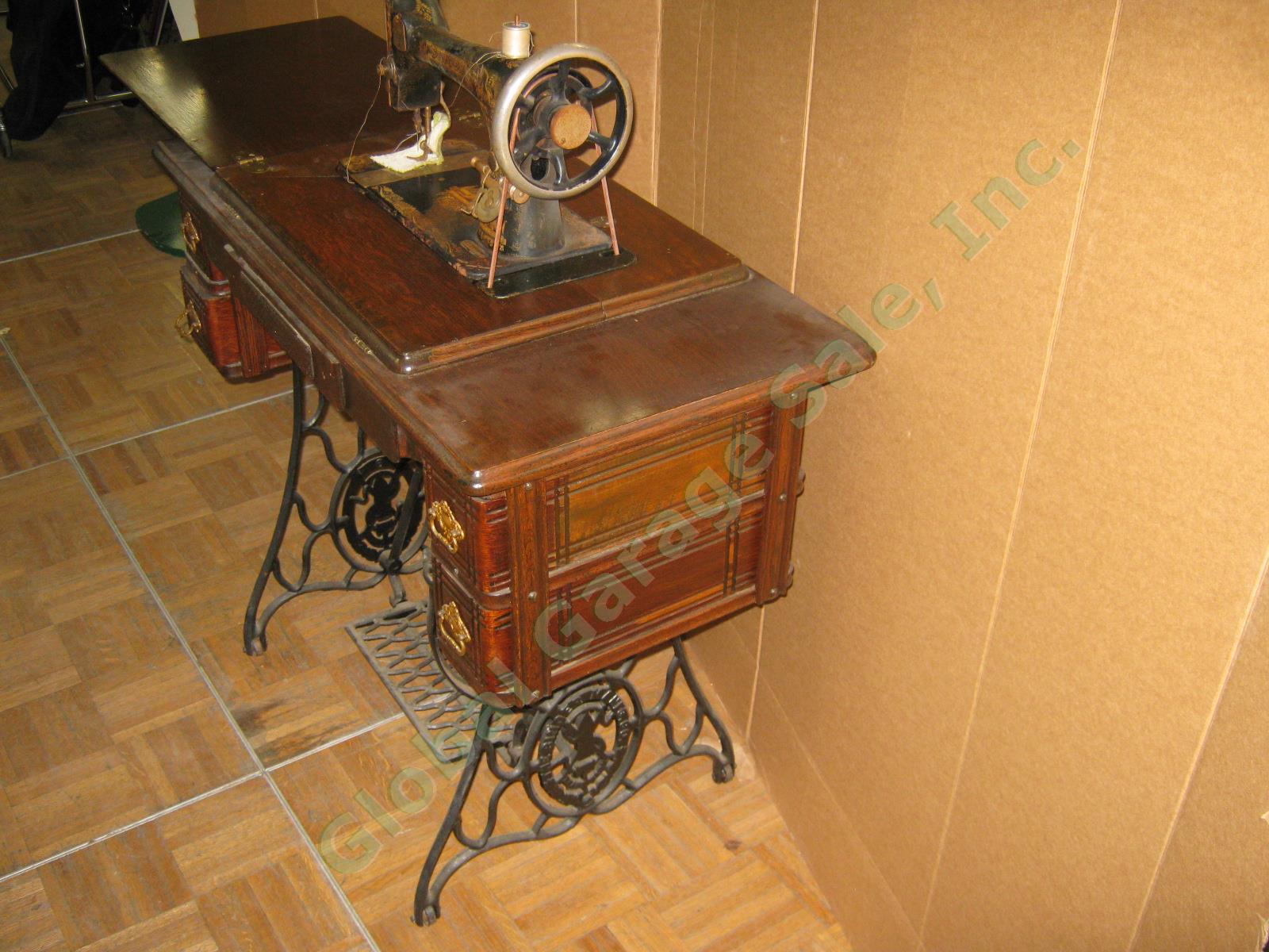 Vtg Antique 1903 Singer 27-4 Treadle Sewing Machine Cabinet K1106472 Puzzle Box 4
