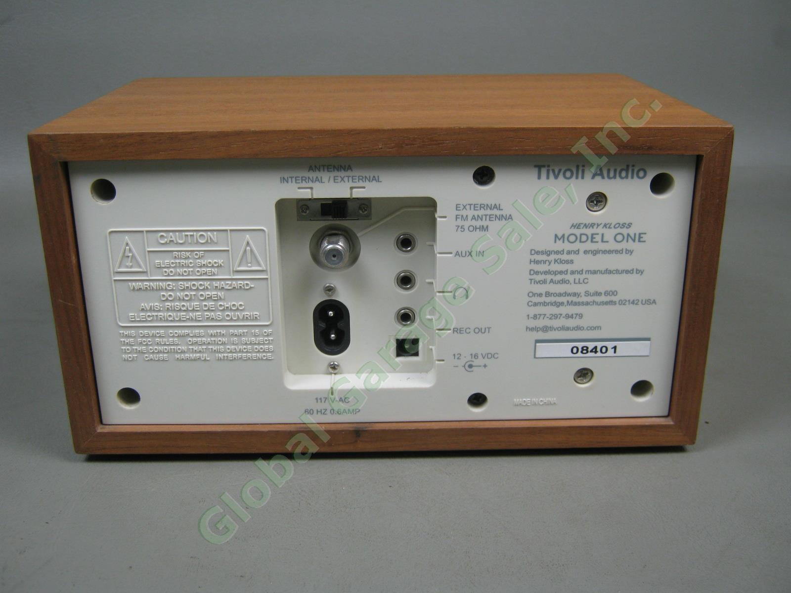 Tivoli Model One AM/FM Radio W/ Walnut/Beige Case Antenna Power Cord Henry Kloss 4