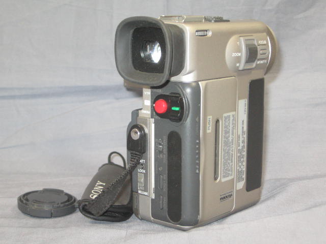 Sony DCR-PC7 MiniDV Mini DV Video Camera Recorder NR 7
