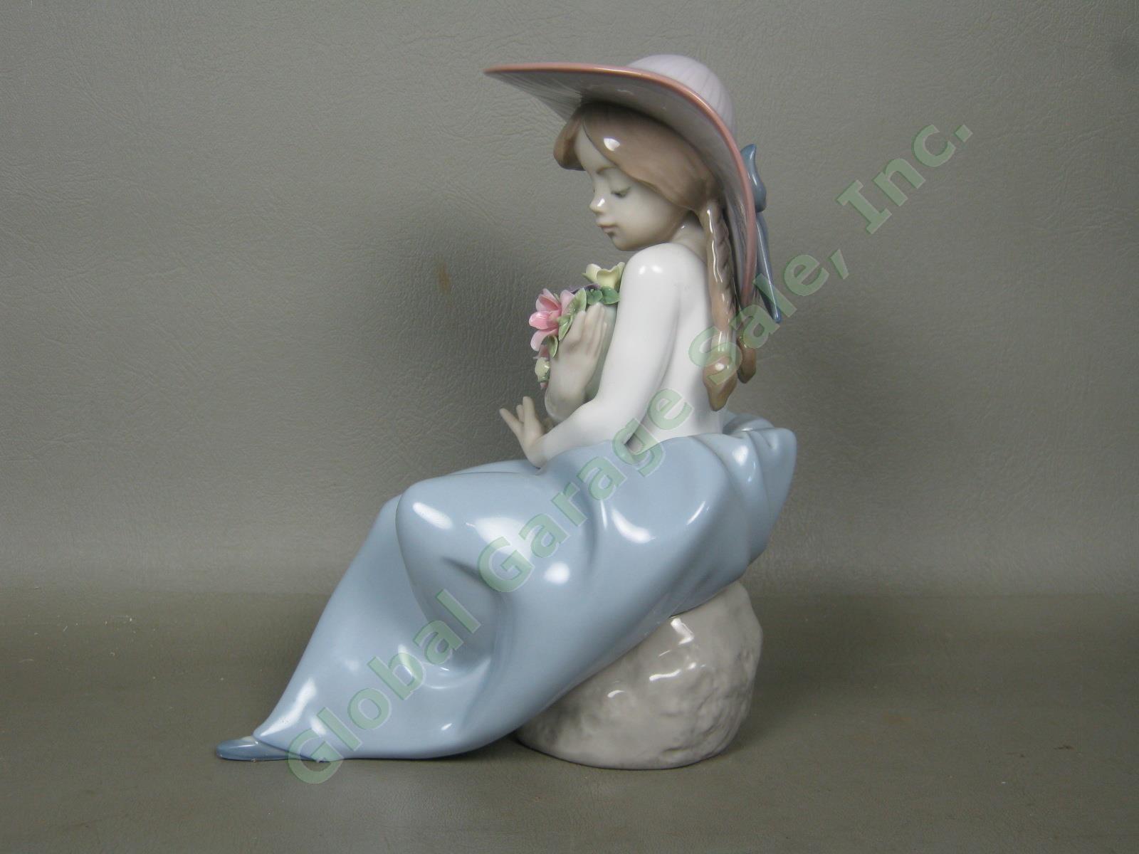 Vtg 1990 Lladro Figurine Fragrant Bouquet #5862 Girl w/ Flowers Mint In Box! NR! 4