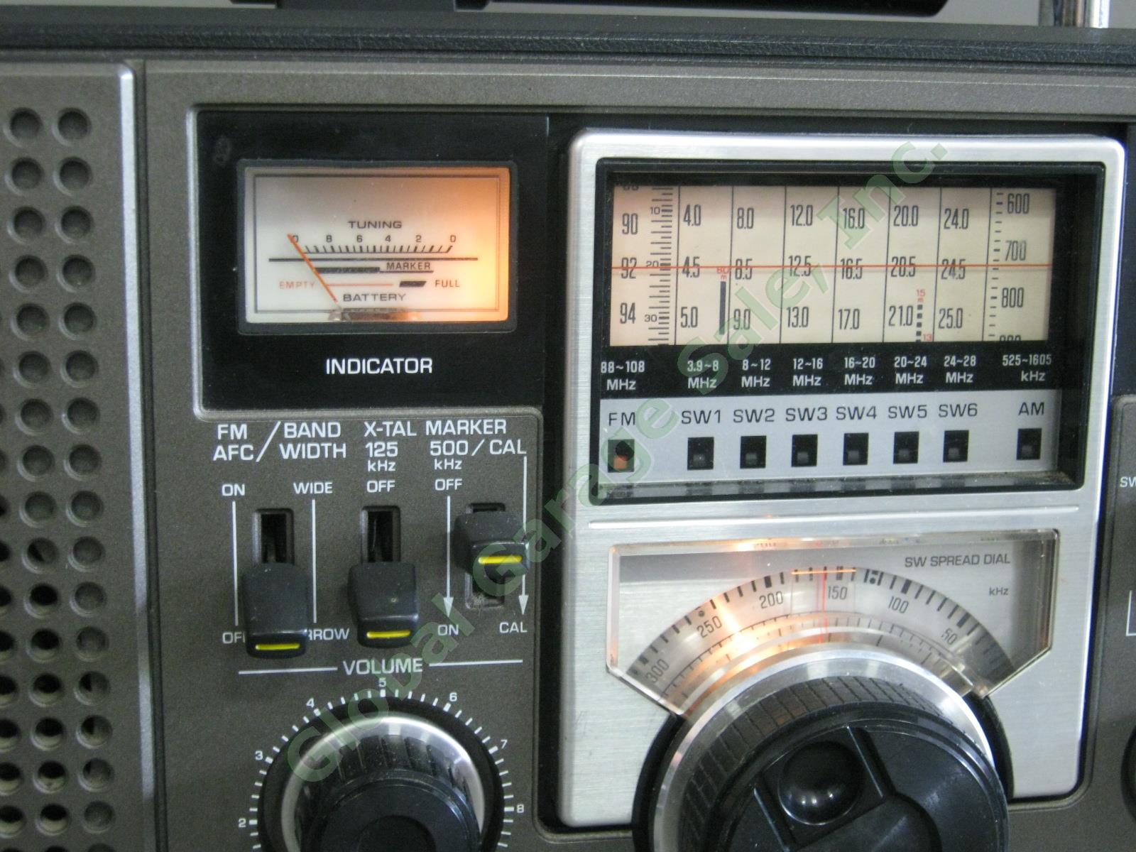 Panasonic RF-2200 8-Band Short Wave Double Superheterodyne FM/AM/SW Radio As-Is 3