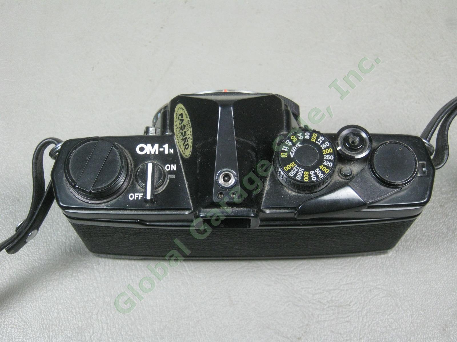 Black Olympus OM-1n 35mm SLR Zuiko Auto-S 50mm 70-200mm Zoom Lens Hot Shoe 4 Lot 2