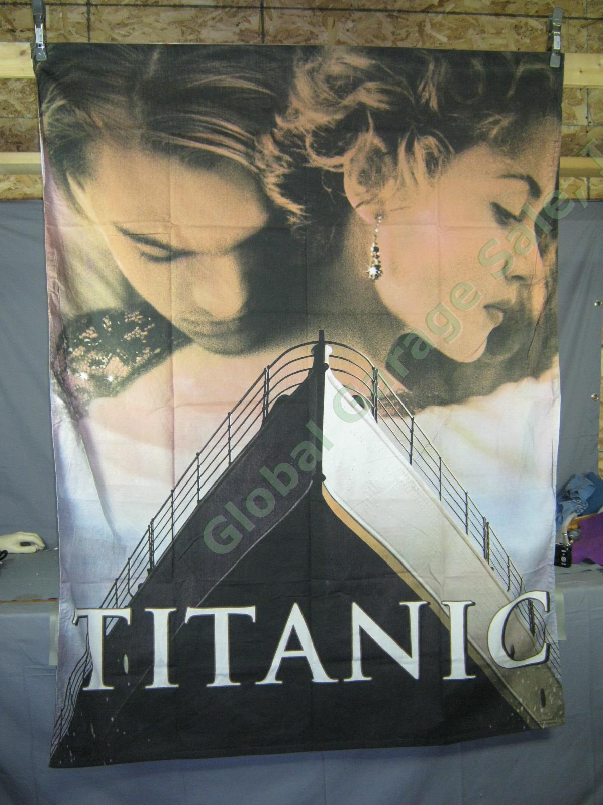 1997 Titanic Movie Theatre Fabric Banner Leonardo DiCaprio Kate Winslet Poster
