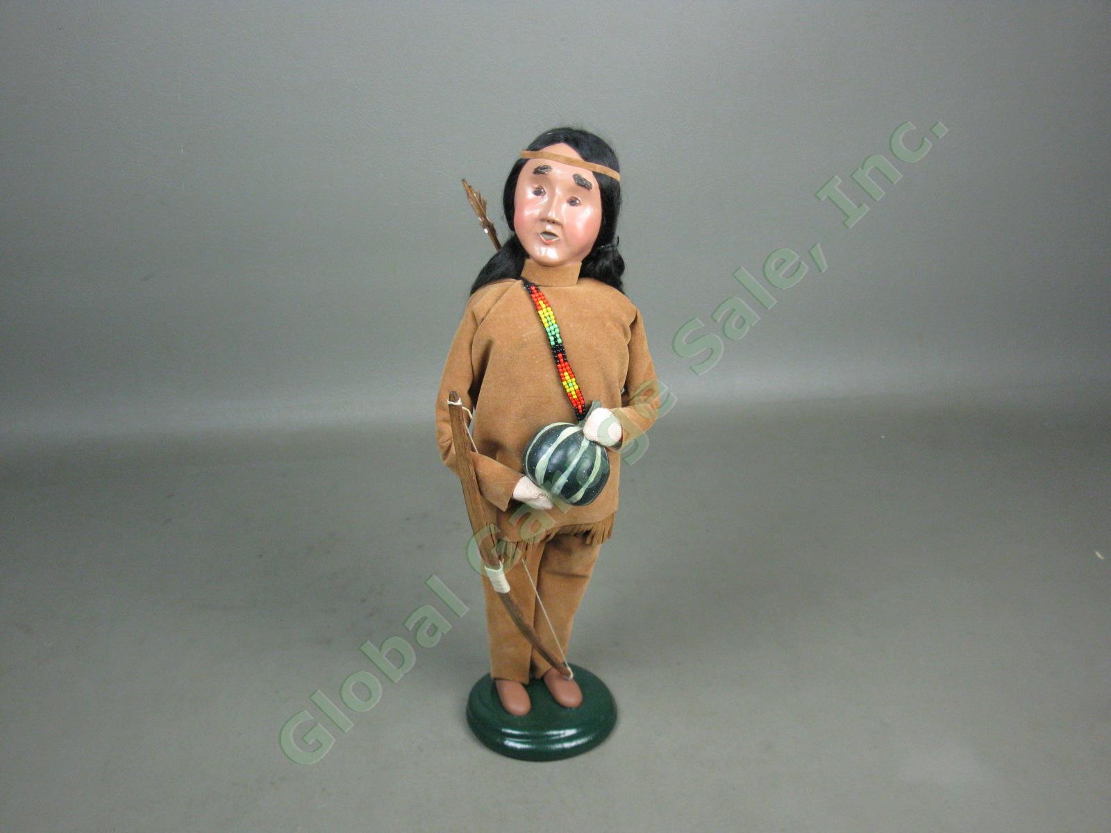 2002 Byers Choice Carolers Native American Indian Man W/ Squash Bow Arrow Quiver