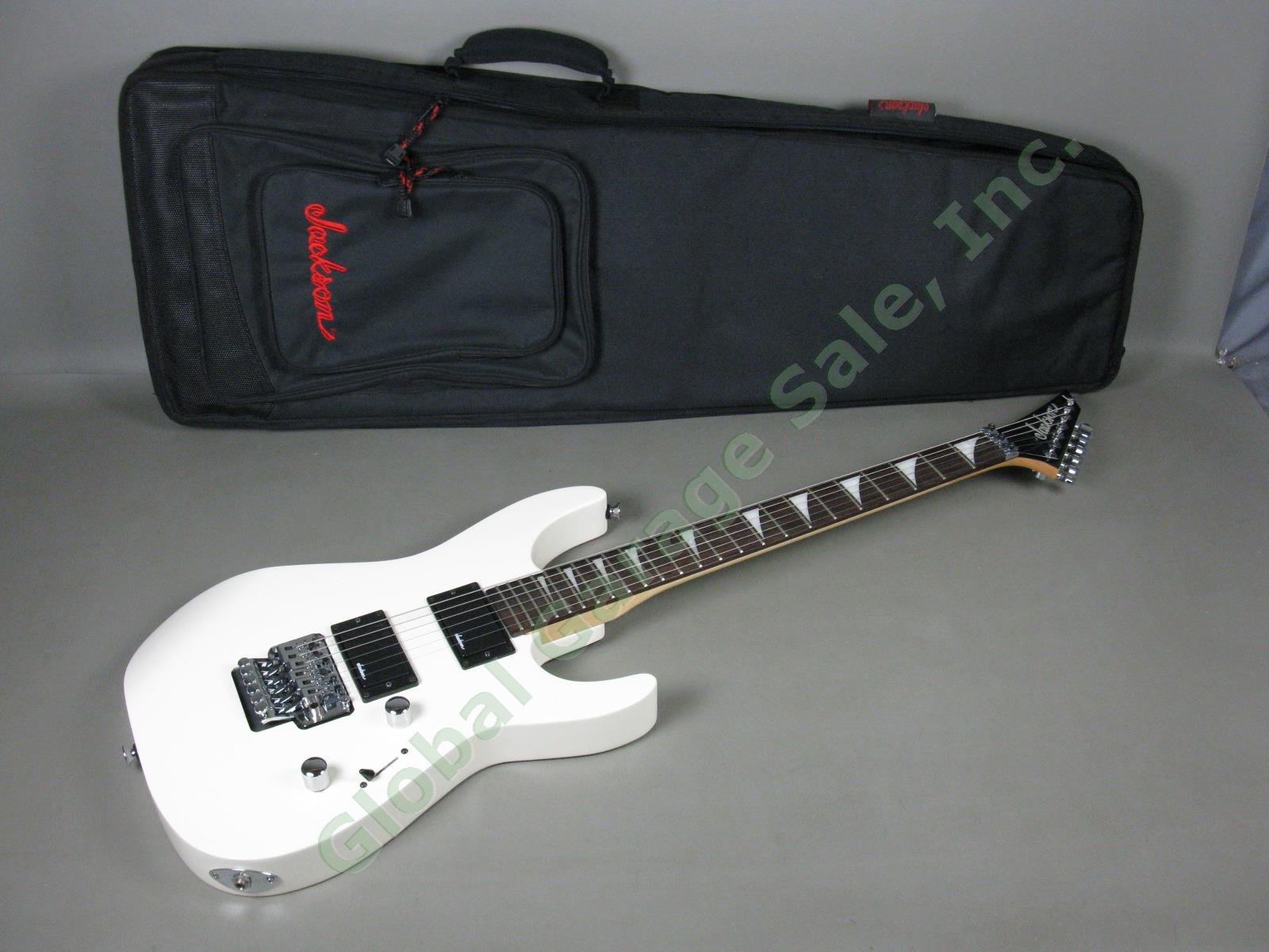 2010 Jackson JS32 Dinky Electric Guitar White W/ Padded Gig Bag Bundle NR MINT!