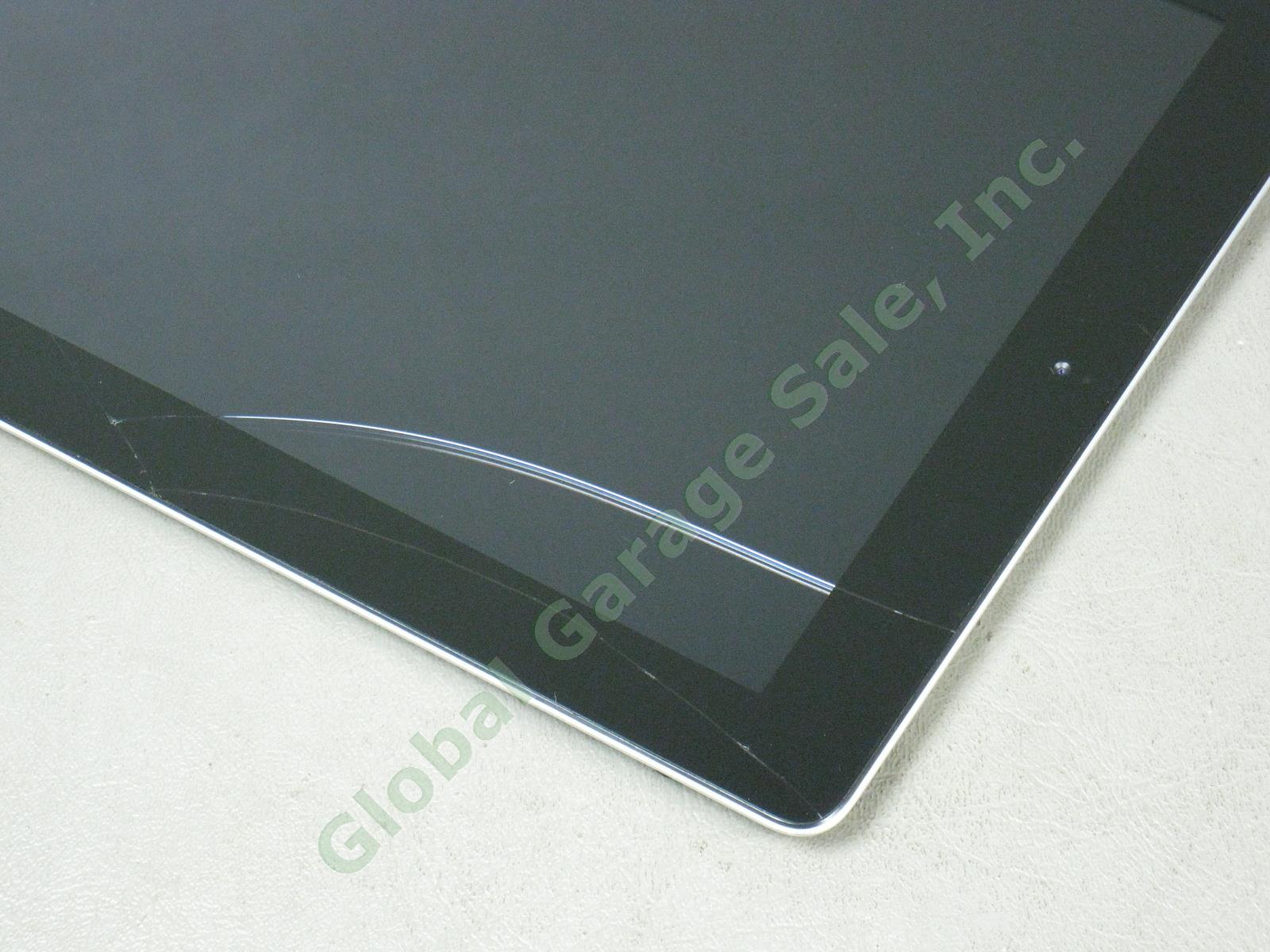 Apple iPad 2 Wifi 32GB Black Tablet MC770LL/A A1395 Works Great Cracked Glass NR 4