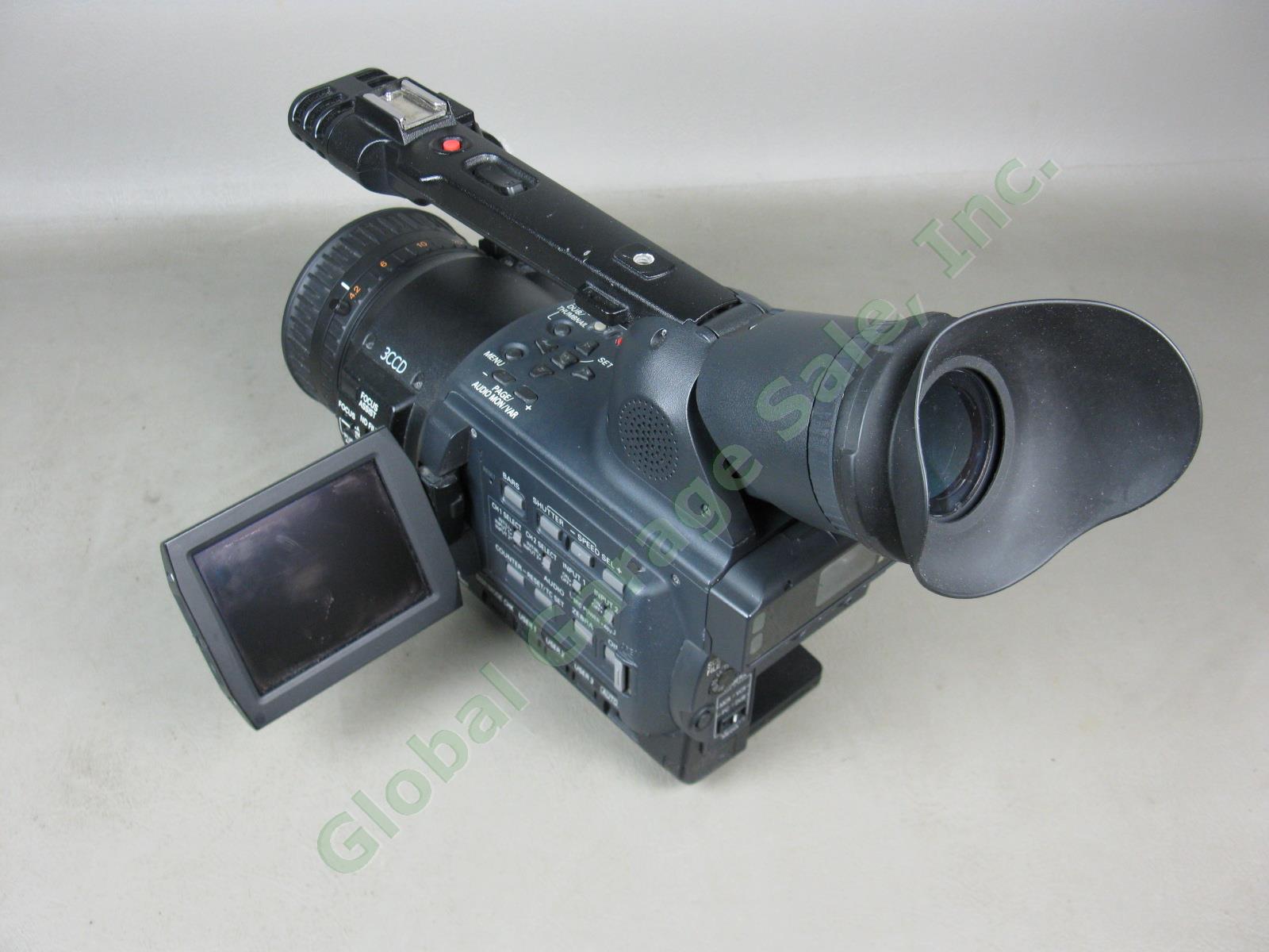 Panasonic AG-HVX200P DVCPRO 3CCD HD P2 MiniDV Pro Camcorder Video Camera Bundle 2
