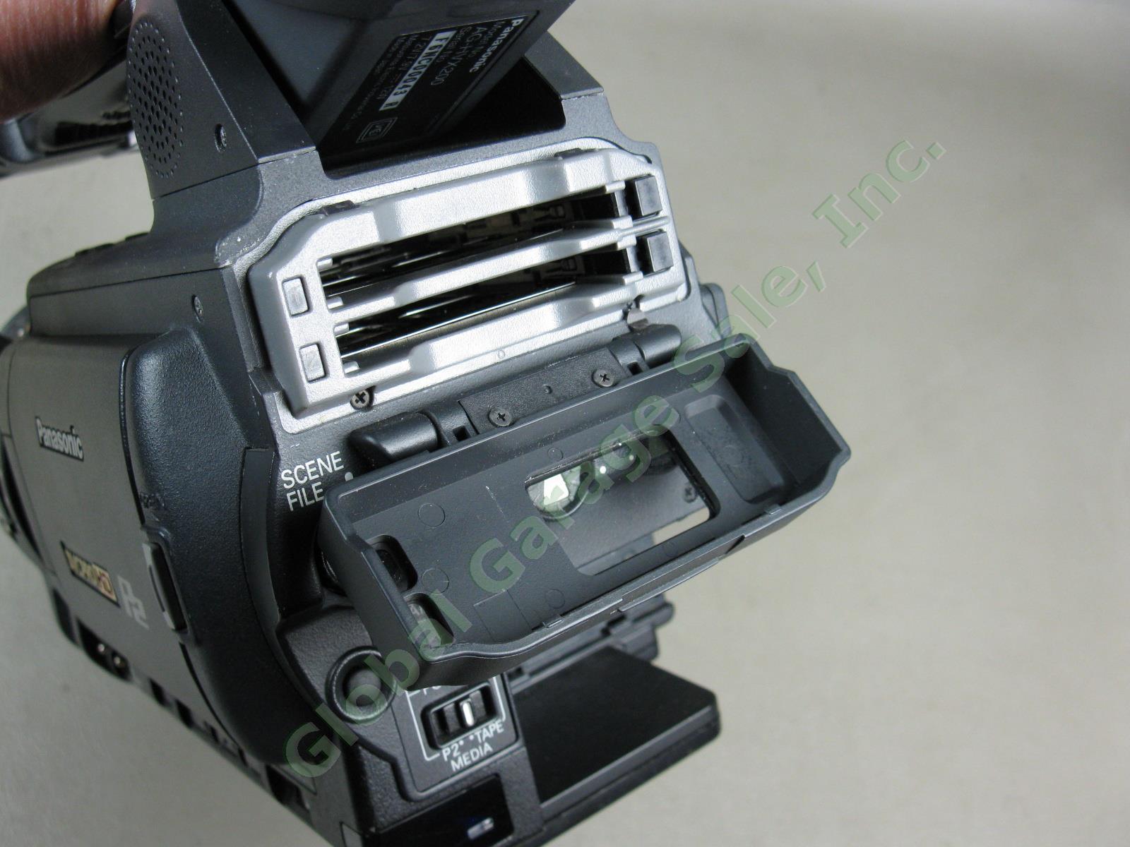 Panasonic AG-HVX200P DVCPRO 3CCD HD P2 MiniDV Pro Camcorder Video Camera Bundle 9