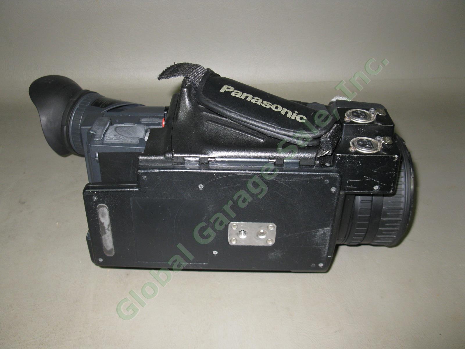 Panasonic AG-HVX200P DVCPRO 3CCD HD P2 MiniDV Pro Camcorder Video Camera Bundle 10