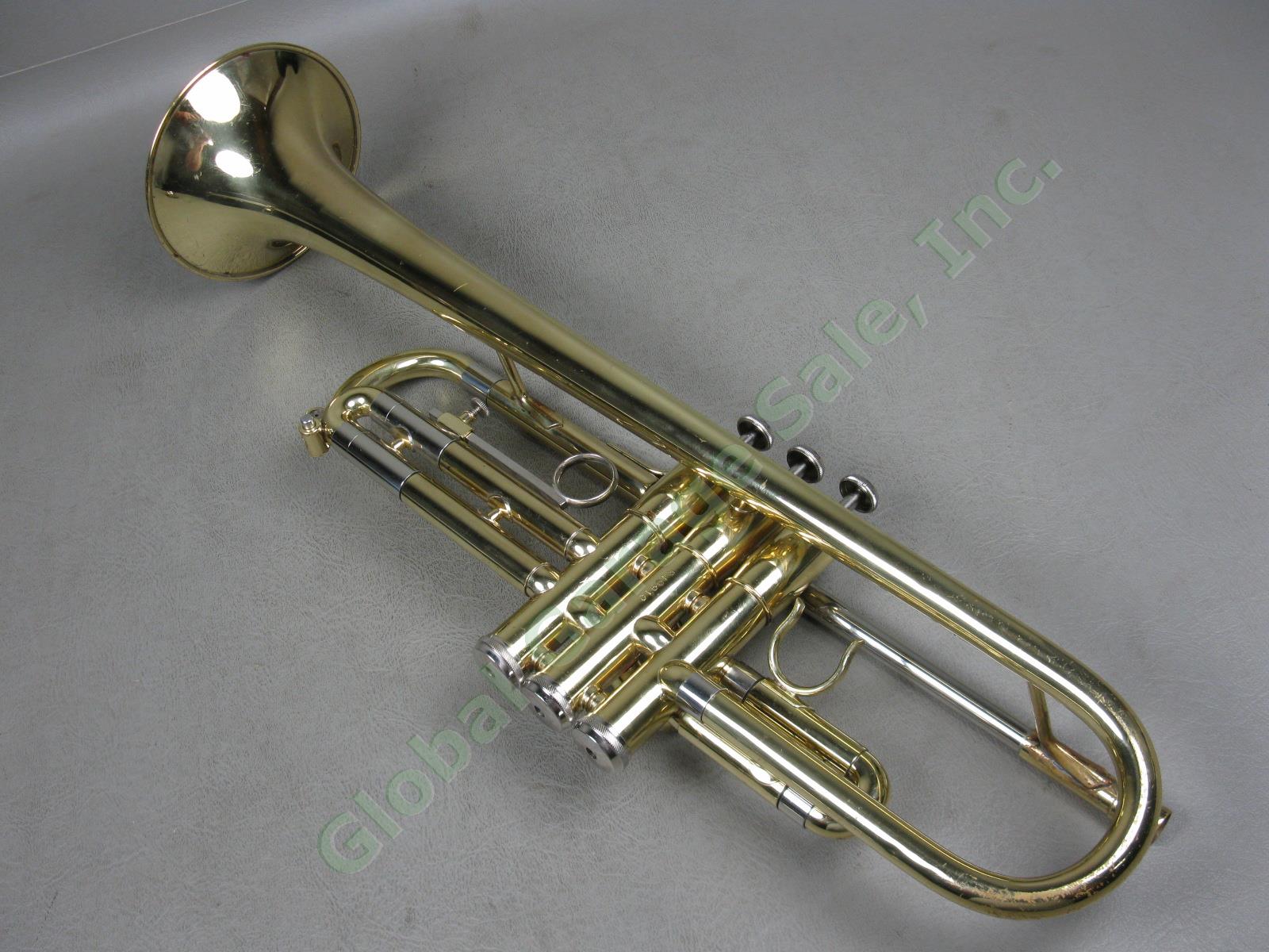 Getzen 300 Series Bb Trumpet W/ Vincent Bach 7C Mouthpiece Case Music Holder Lot 1