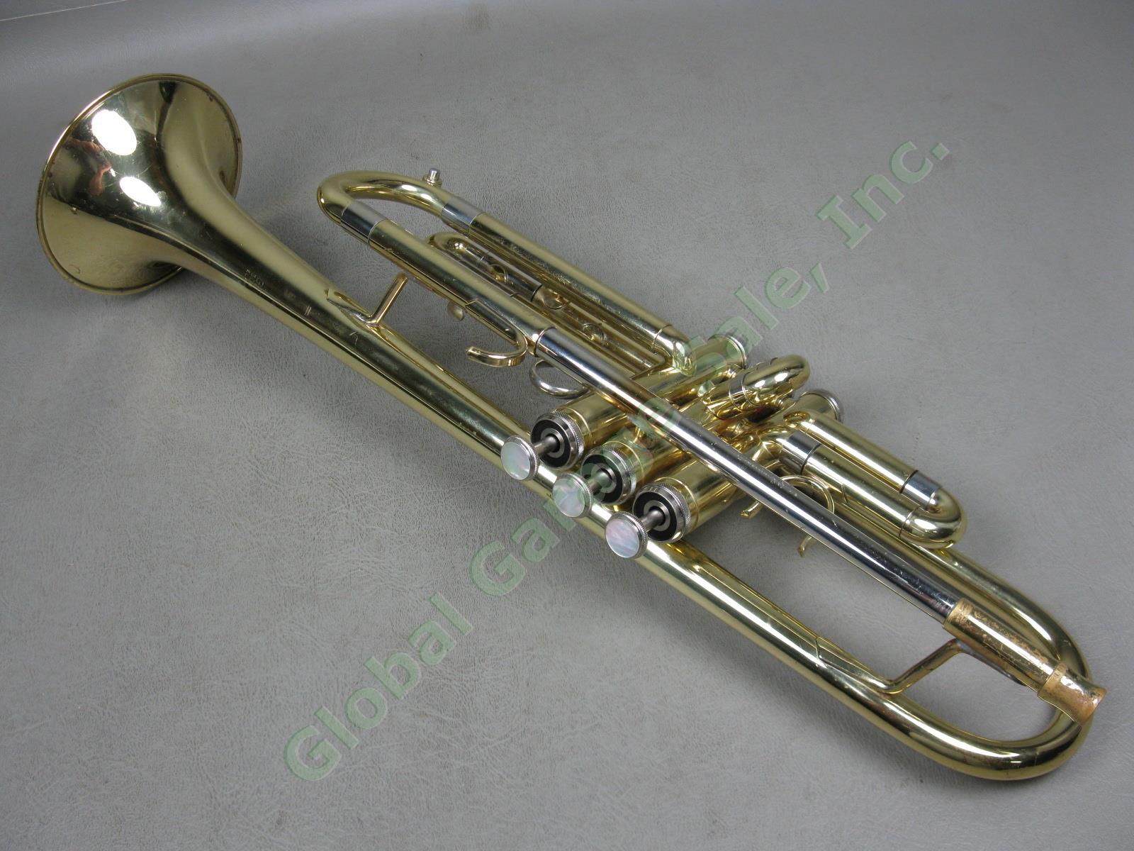 Getzen 300 Series Bb Trumpet W/ Vincent Bach 7C Mouthpiece Case Music Holder Lot 4