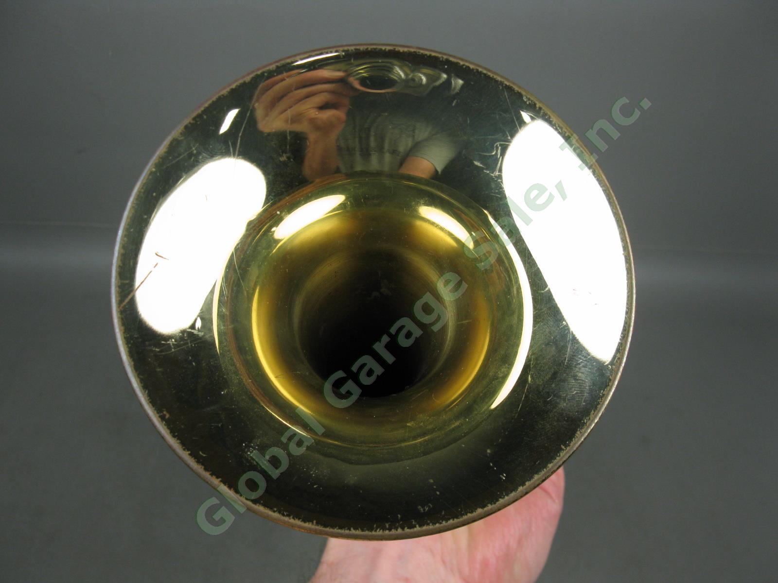 Getzen 300 Series Bb Trumpet W/ Vincent Bach 7C Mouthpiece Case Music Holder Lot 5