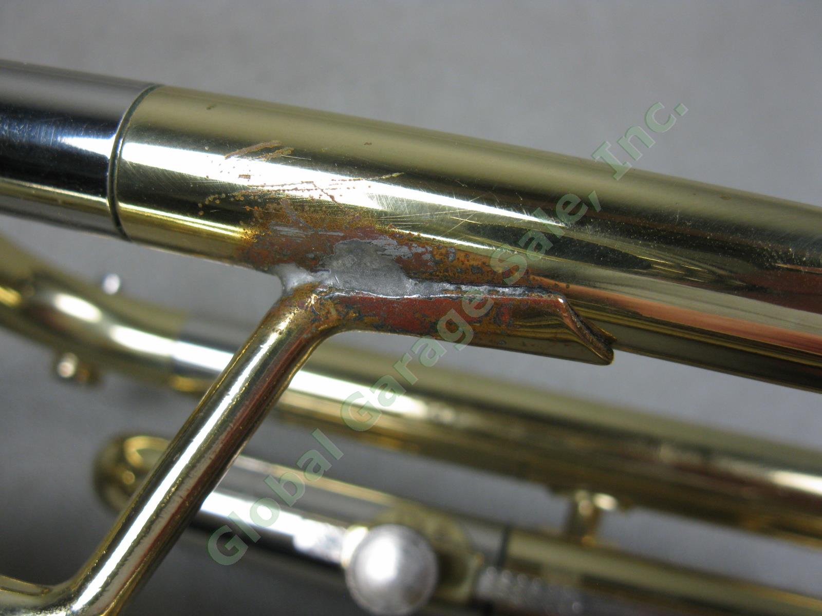 Getzen 300 Series Bb Trumpet W/ Vincent Bach 7C Mouthpiece Case Music Holder Lot 11
