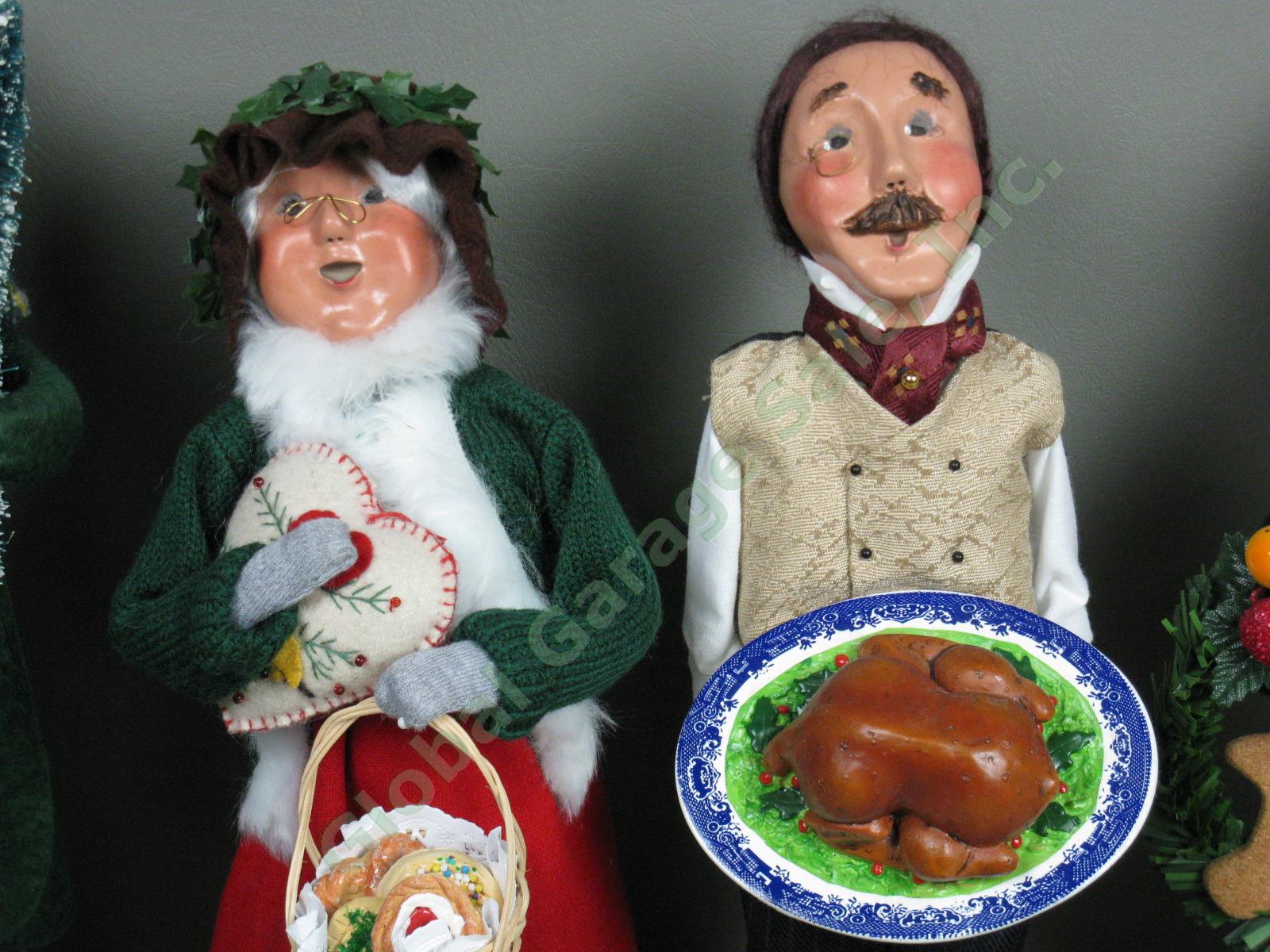 6 Byers Choice Carolers Lot Traditional Man Woman Grandparent Turkey Gingerbread 3