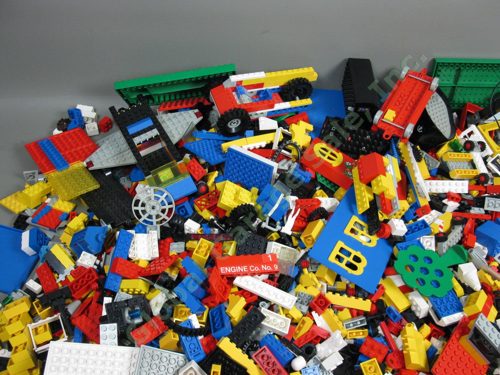 LEGO Assorted 13 Pound Lb Bulk Minifigure Figure Brick Block Part Piece Kit Lot 4