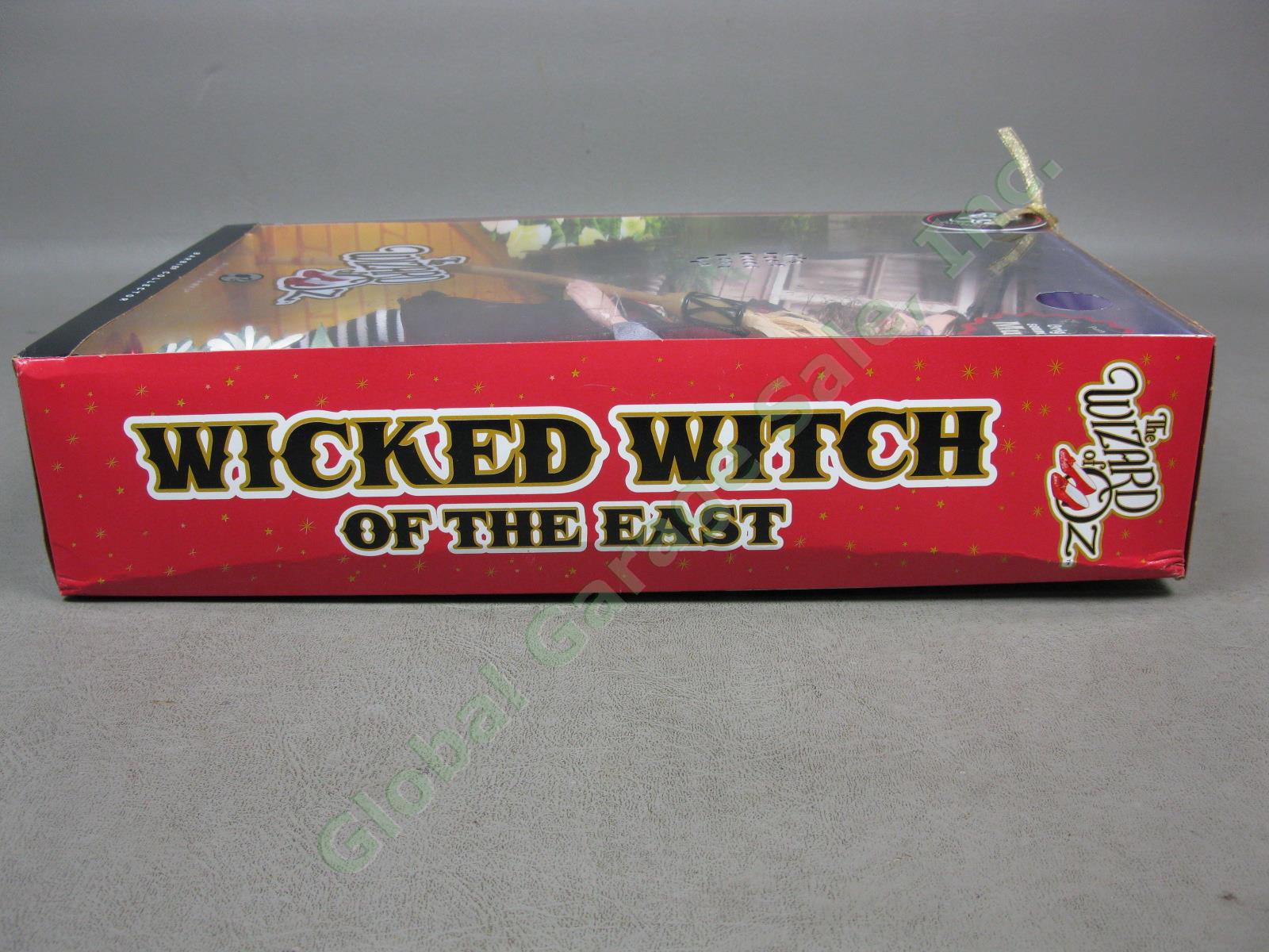 2009 Barbie Wizard Of Oz Wicked Witch East Silver Label 50th Anniversary Doll NR 3