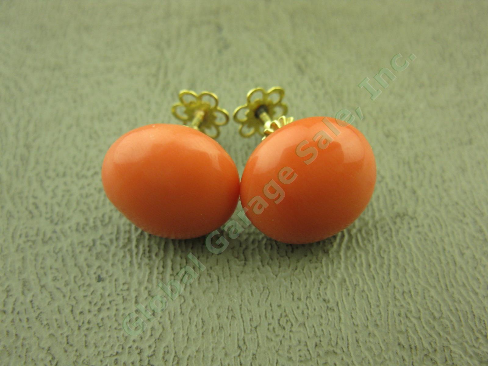 Vtg 18K Yellow Gold Natural Angel Skin Coral Screw Back Earrings 14mm Cabochons