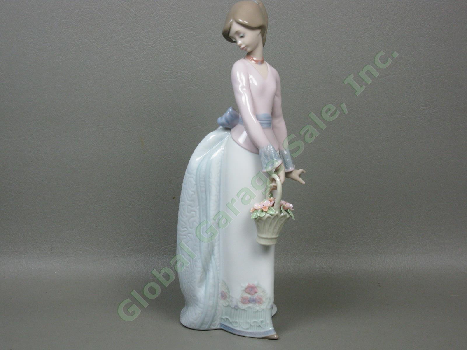 Vtg 1994 Lladro Collectors Society #7622 Basket Of Love Figurine Woman Flowers