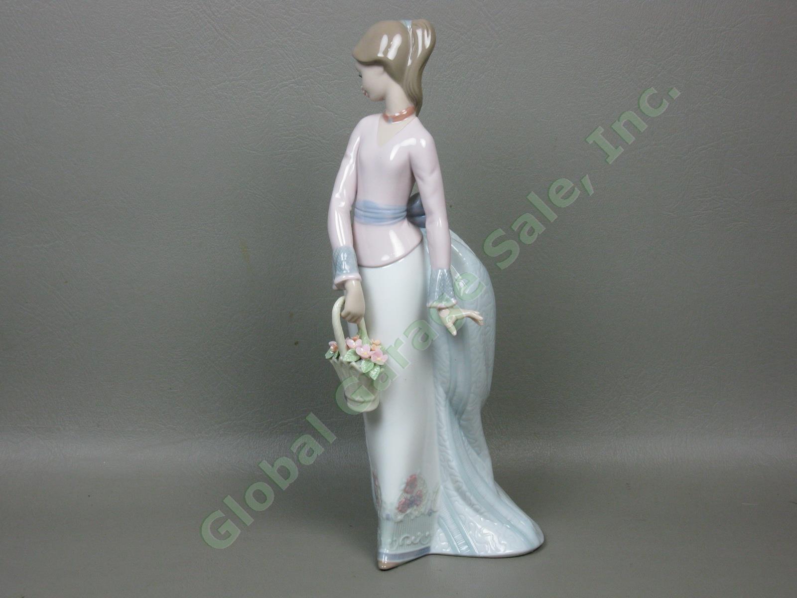 Vtg 1994 Lladro Collectors Society #7622 Basket Of Love Figurine Woman Flowers 5