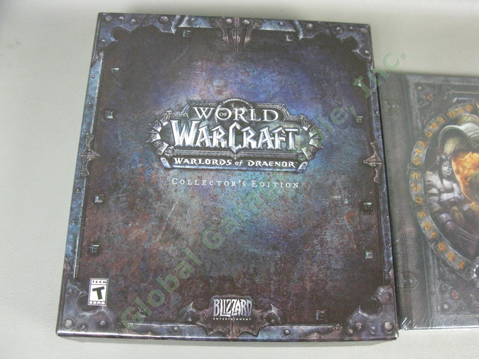 World Of Warcraft Warlords Of Draenor Collectors Edition Sealed Book CD DVD NR! 1