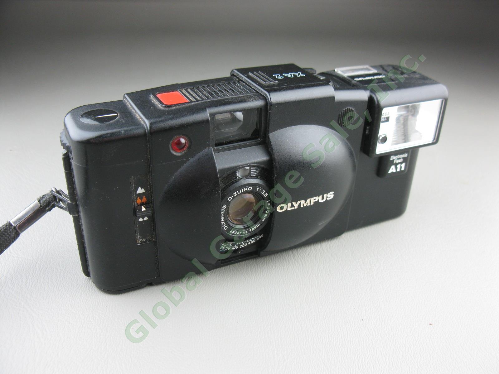 Vtg Olympus XA2 Rangefinder 35mm Film Camera + A11 Flash Bundle Lot Tested Works 1