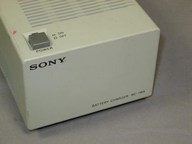 Sony BC-1WA Charger + 5 NP-1A NP-1B Ni-Cd Battery Packs 4