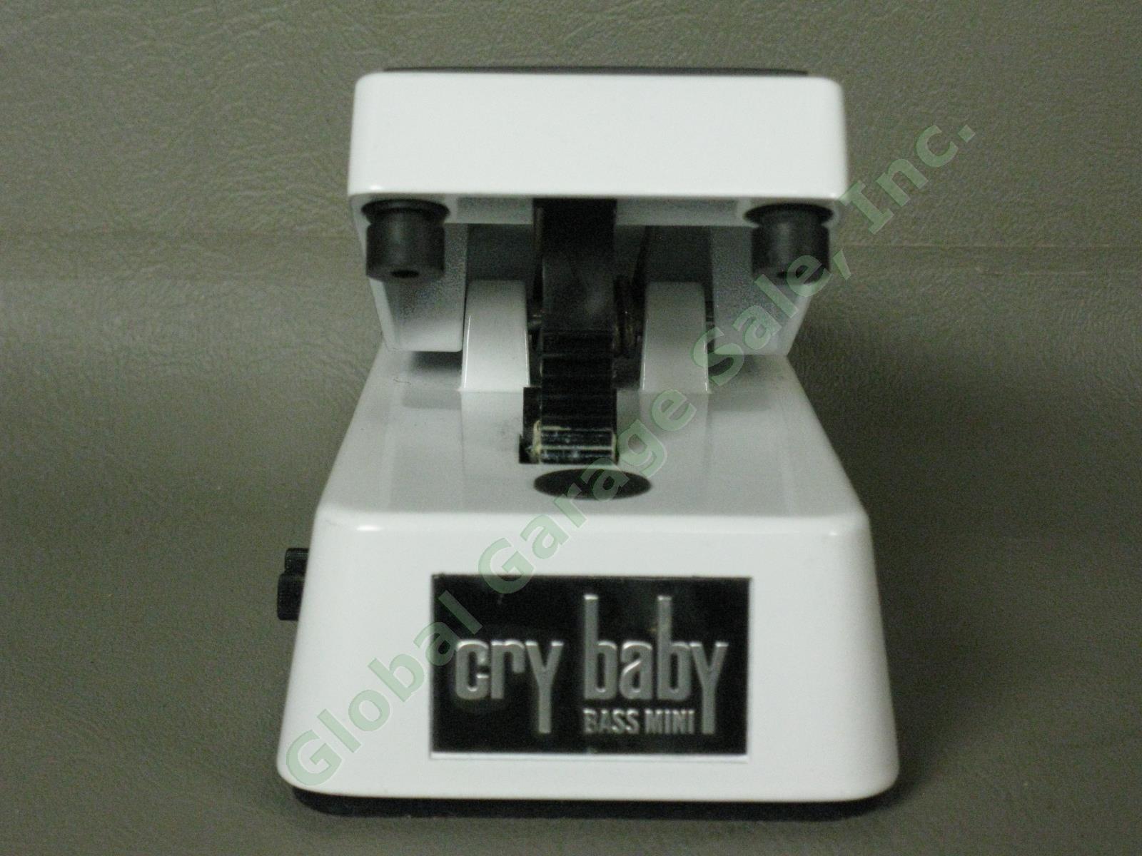 New In Box Dunlop Cry Baby Bass Mini Wah Guitar Effects Pedal CBM105Q White 4
