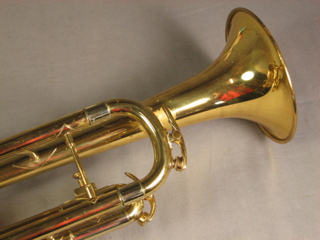 Vintage King Cleveland 600 Trumpet W/ Hard Case + Books 6