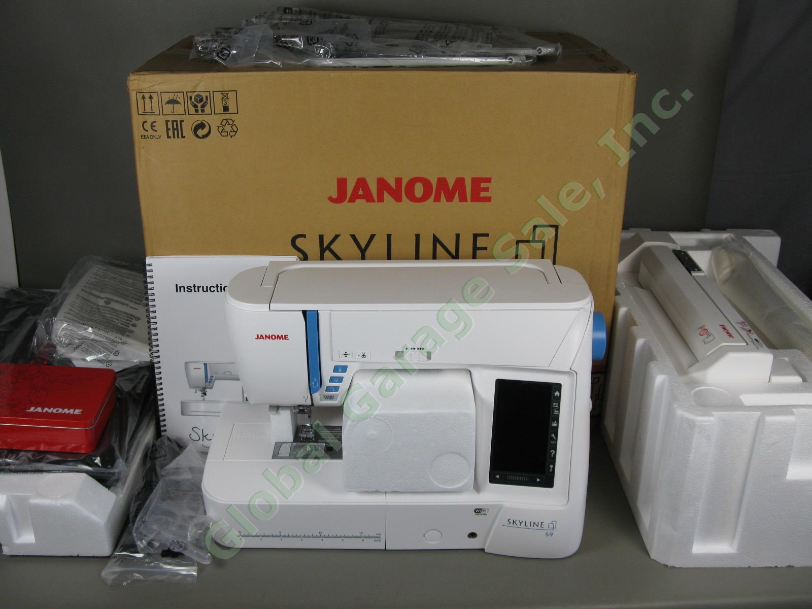 Janome Skyline S9 Sewing + Embroidery Machine Mint Condition! Barely Used!