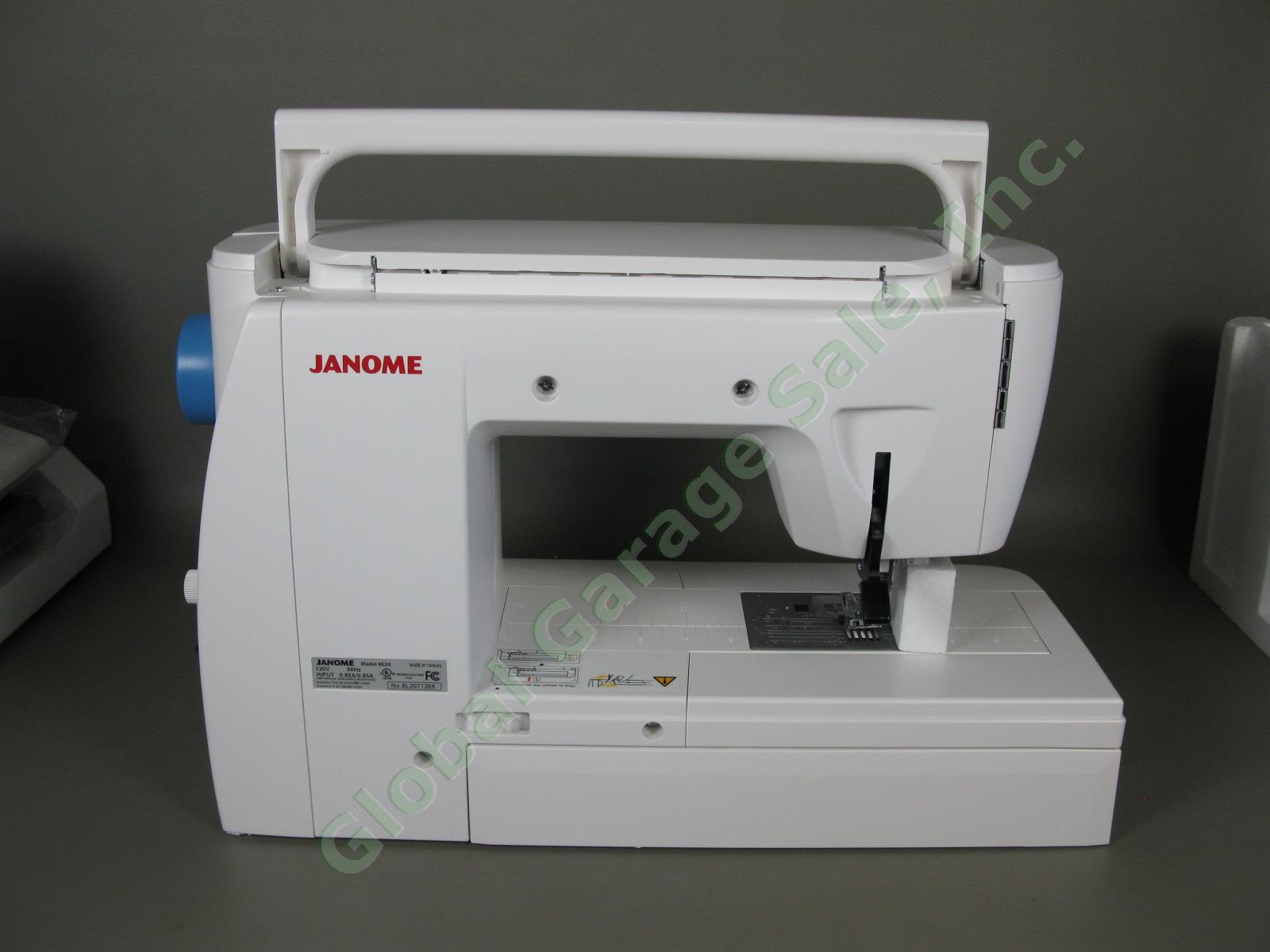 Janome Skyline S9 Sewing + Embroidery Machine Mint Condition! Barely Used! 3