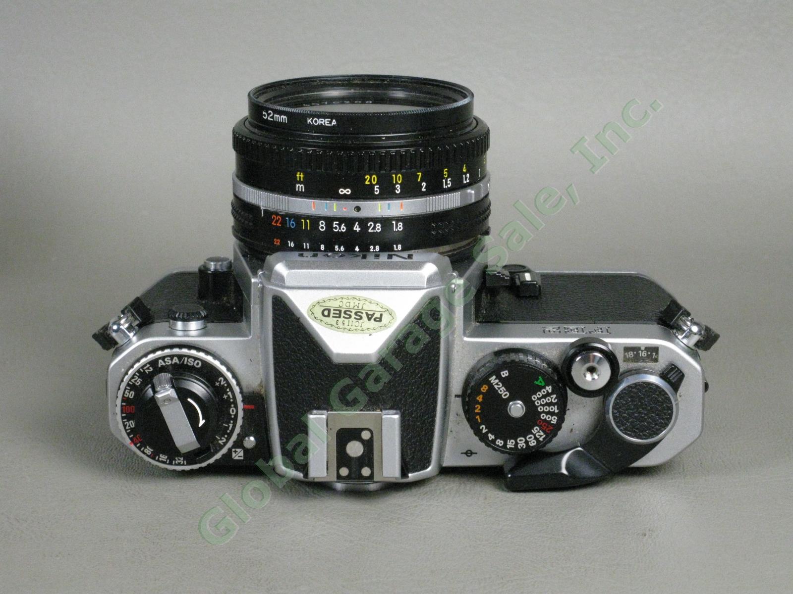 Nikon FE2 35mm Camera Nikkor 50mm f/1.8 Lens Case Manual Promaster Flash Bundle 5
