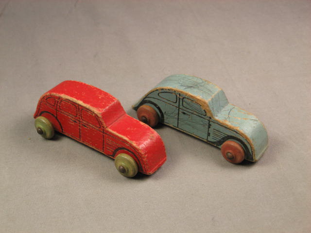 19 Vintage Tootsietoy Metal Wood Toy Car Truck Army Lot 16