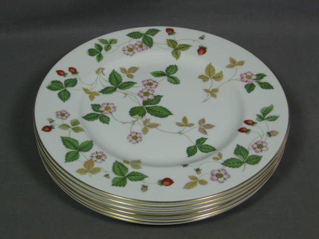 6 Vintage Wedgwood Wild Strawberry Dinner Plates 10.75"