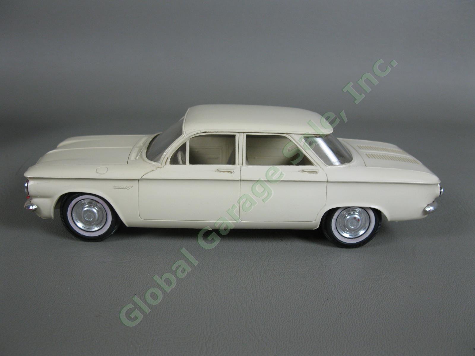 ORIGINAL Vintage 1961 Chevrolet Cameo White Corvair Dealer Promo Model Car NR 1