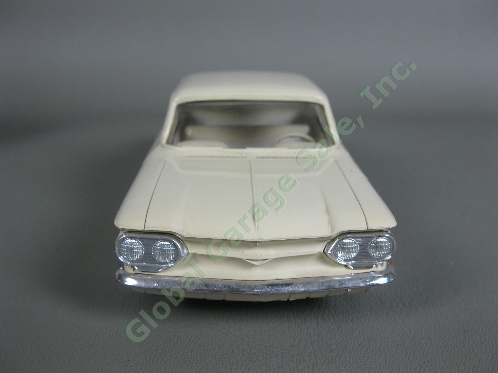 ORIGINAL Vintage 1961 Chevrolet Cameo White Corvair Dealer Promo Model Car NR 2