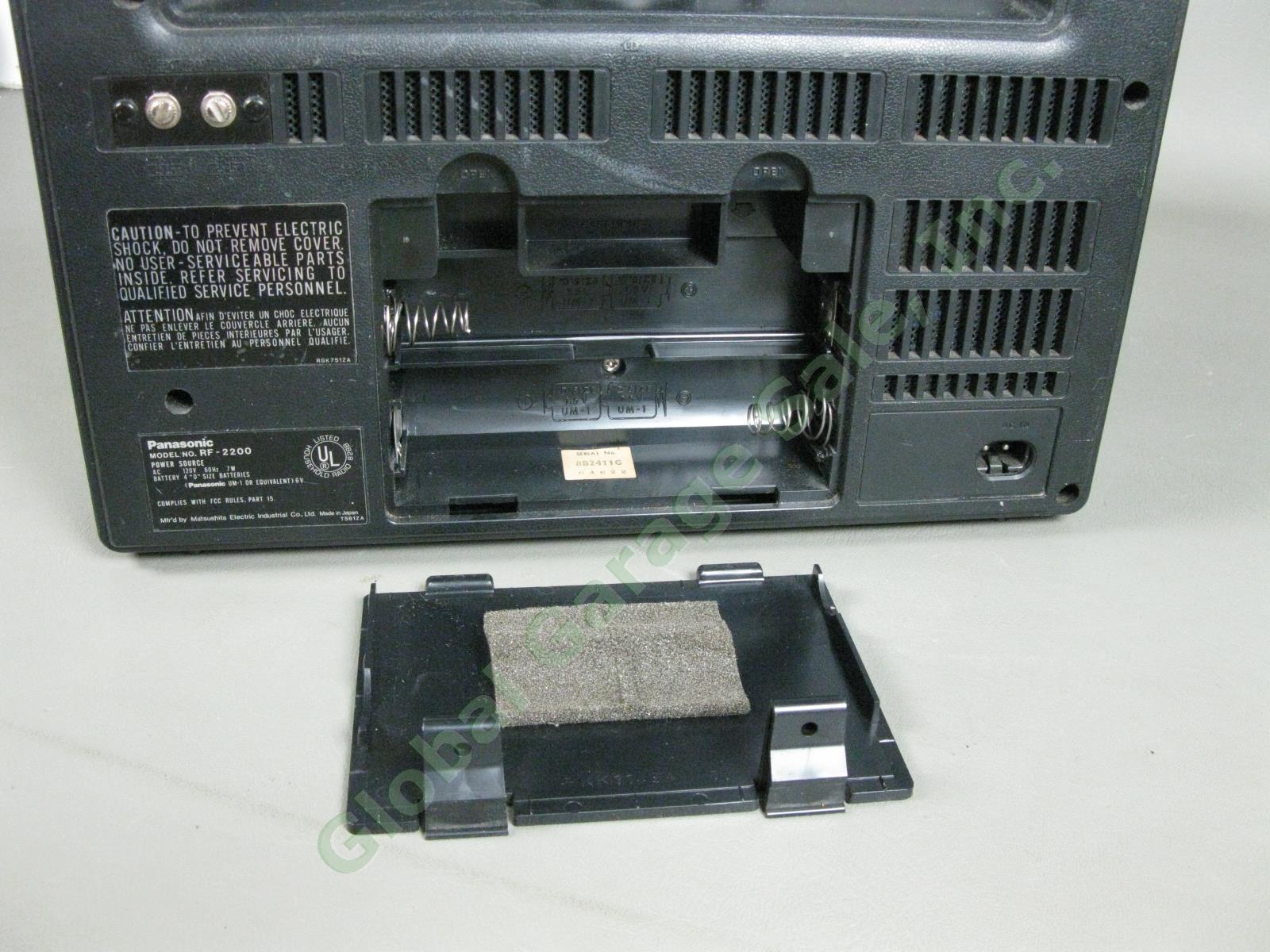 Panasonic RF2200 8-Band Short Wave AM FM Portable Radio Gyro Antenna Tested IWC 8