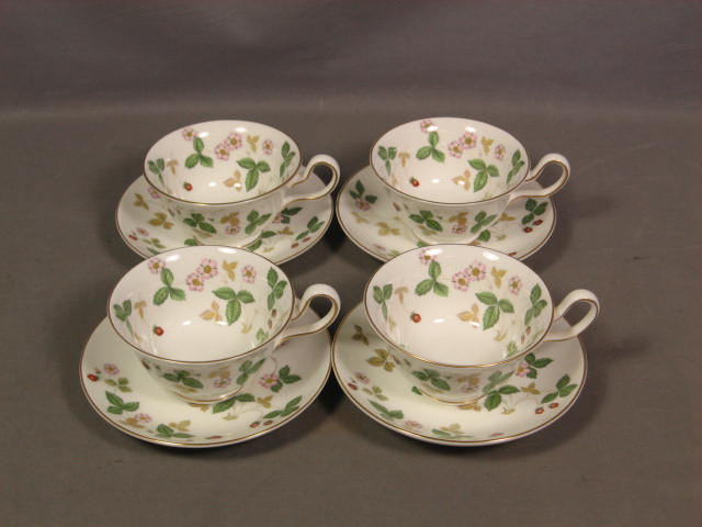 4 Vintage Wedgwood Wild Strawberry Tea Cups + Saucers