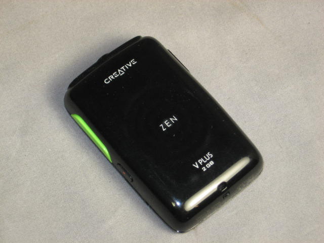 Creative Zen V Plus 2GB MP3 Player Travelsound Speaker+ 2