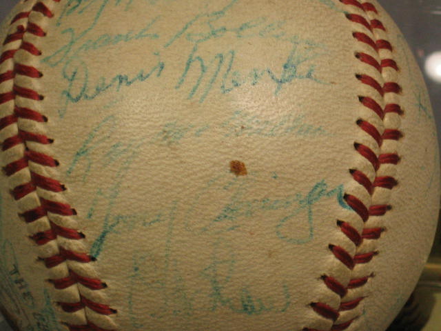 1962 Milwaukee Braves Team Hand Signed Ball Baseball NR 7