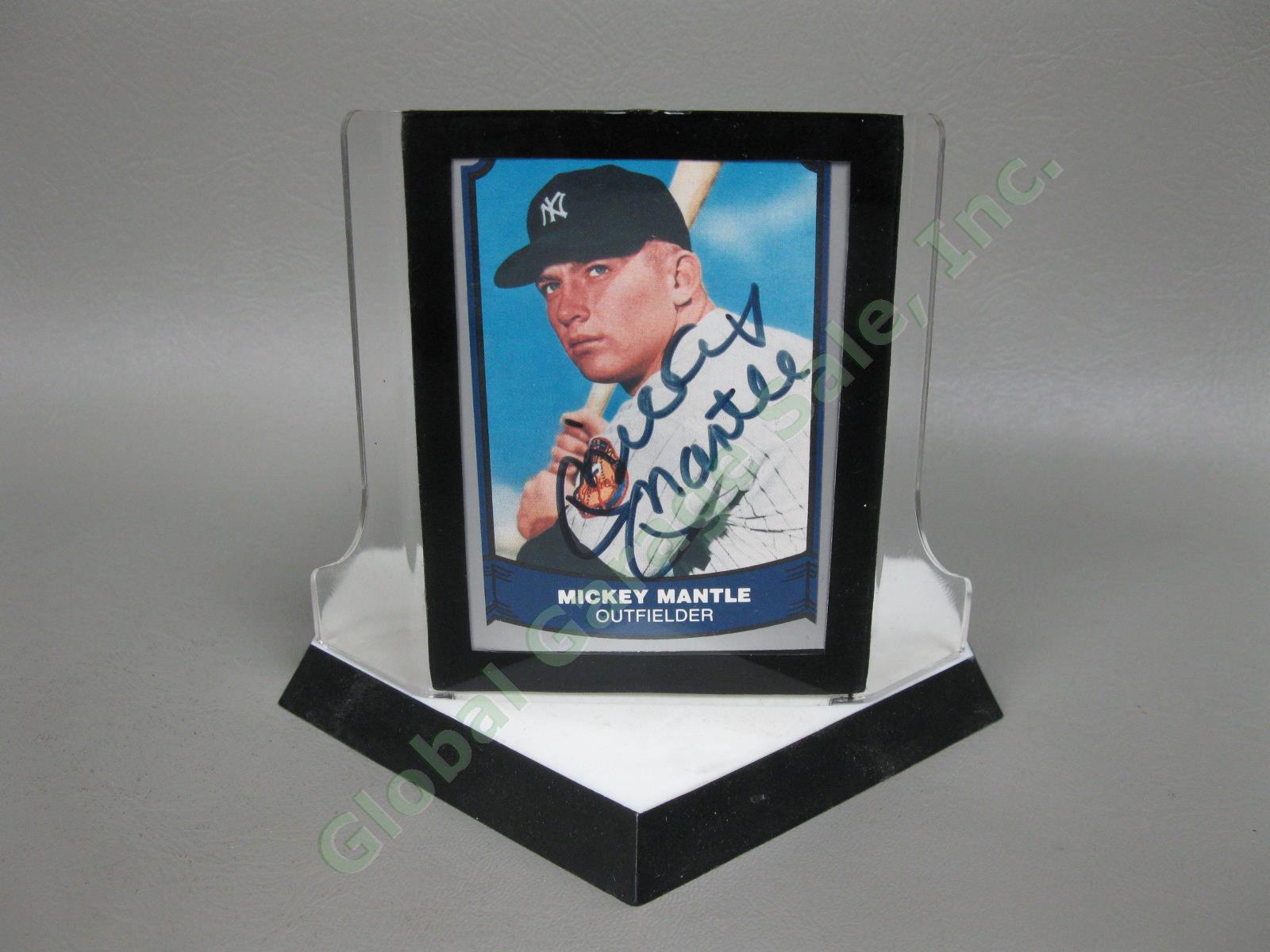Mickey Mantle Hand Signed Baseball Card Legends #7 JSA Authenticated NY Yankees