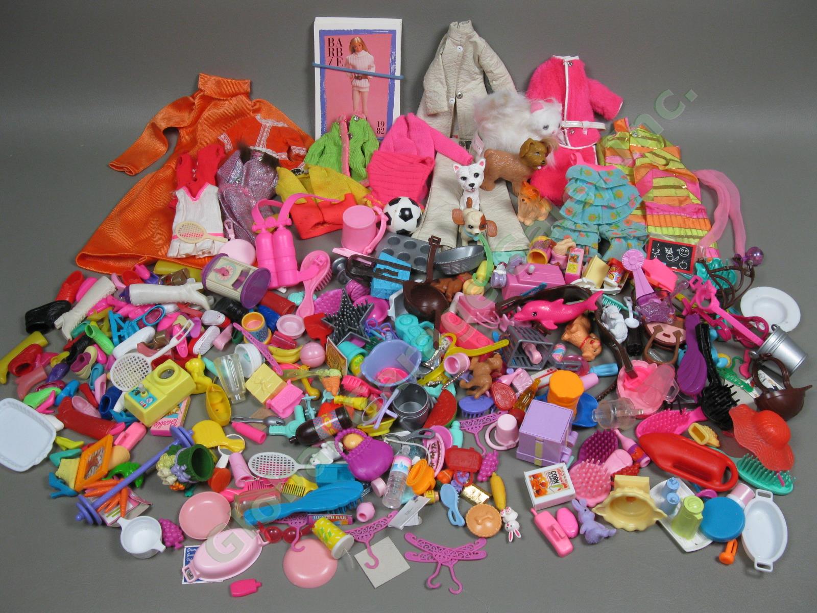 HUGE Vintage Barbie Clothing Accessories Shoes Card Lot Jazz Outfit Snug Fuzz NR