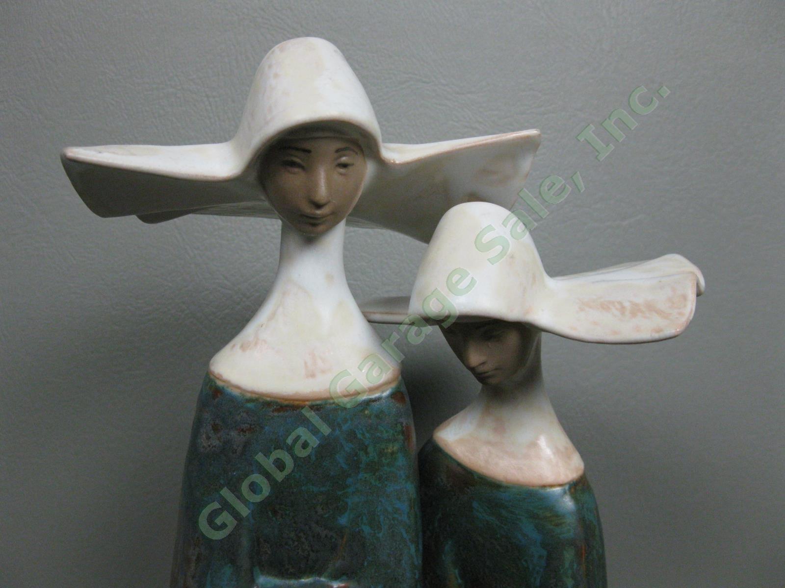 Lladro Two Nuns w/ Rosaries Gres Vintage Religious Retired Figurines Gray Finish 1
