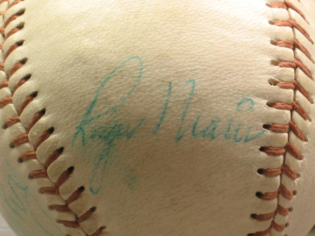 Roger Maris Signed NY Yankees Baseball Autograph Ball 2