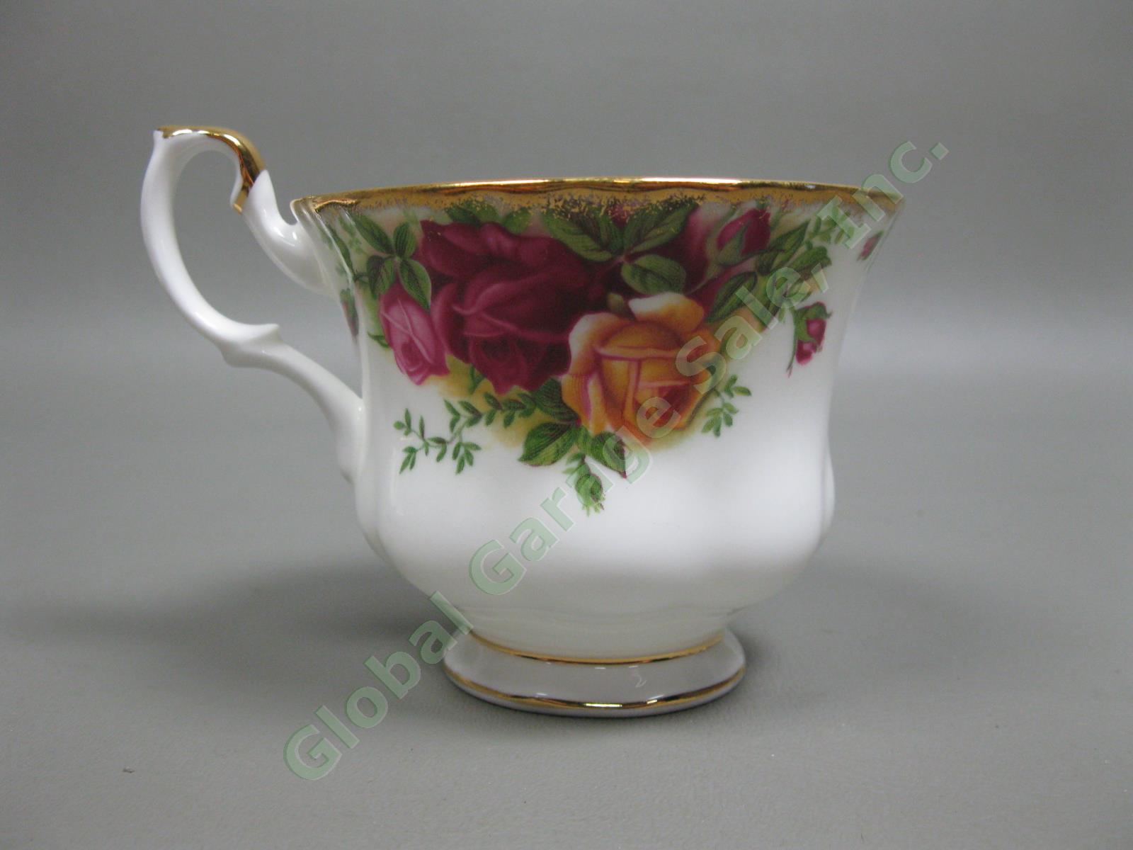 8 Royal Albert Old Country Roses Footed Tea Cup/Saucer Gold Trim Bone China Set 3