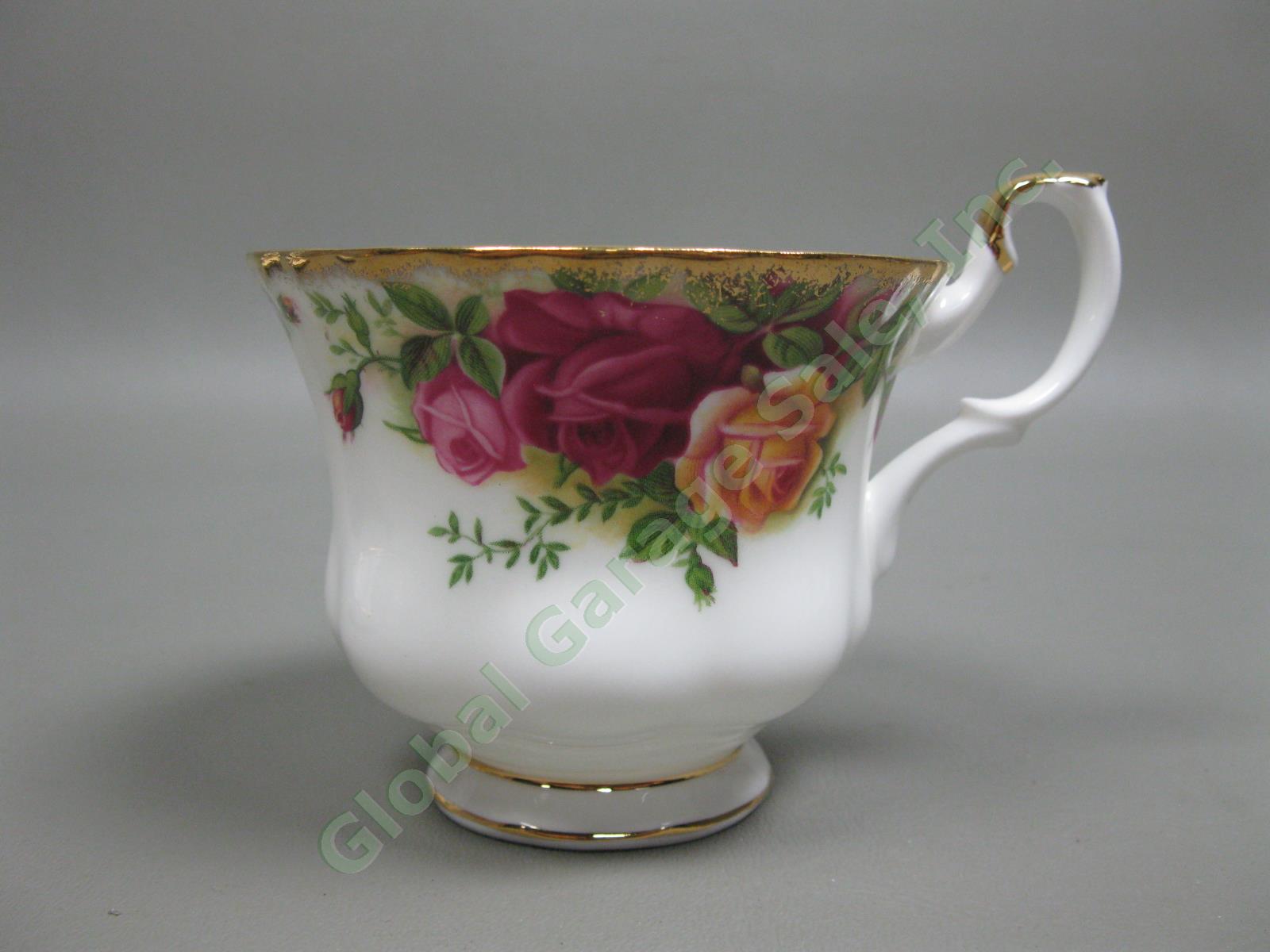 8 Royal Albert Old Country Roses Footed Tea Cup/Saucer Gold Trim Bone China Set 4